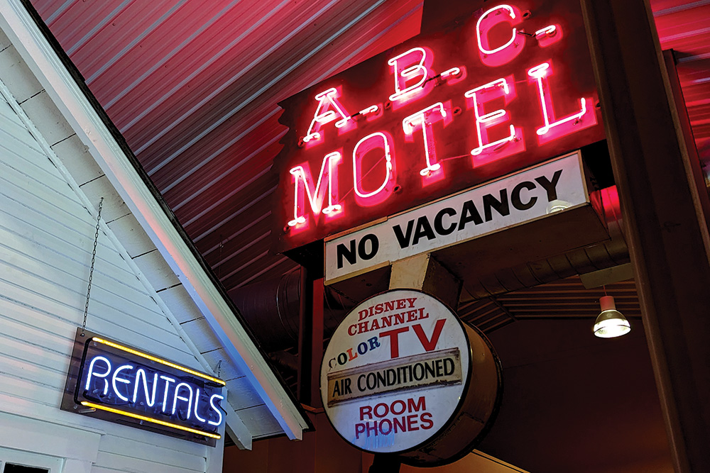 Abc Hotel